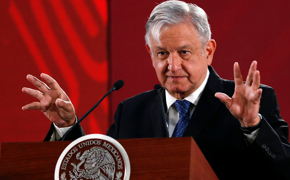 Trifulca en el Querétaro-Atlas, malas costumbres que dejaron los gobiernos neoliberales: AMLO