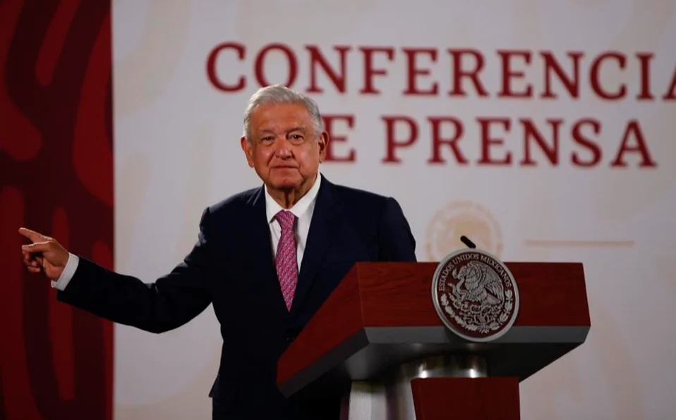 AMLO hace llamado a radiodifusores de CDMX a equilibrar oferta informativa