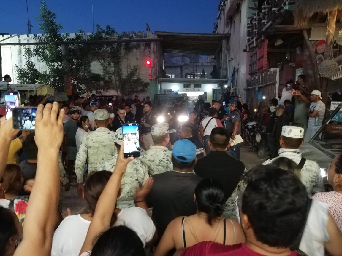 Guardia nacional resguarda a agentes detenidos en Holbox