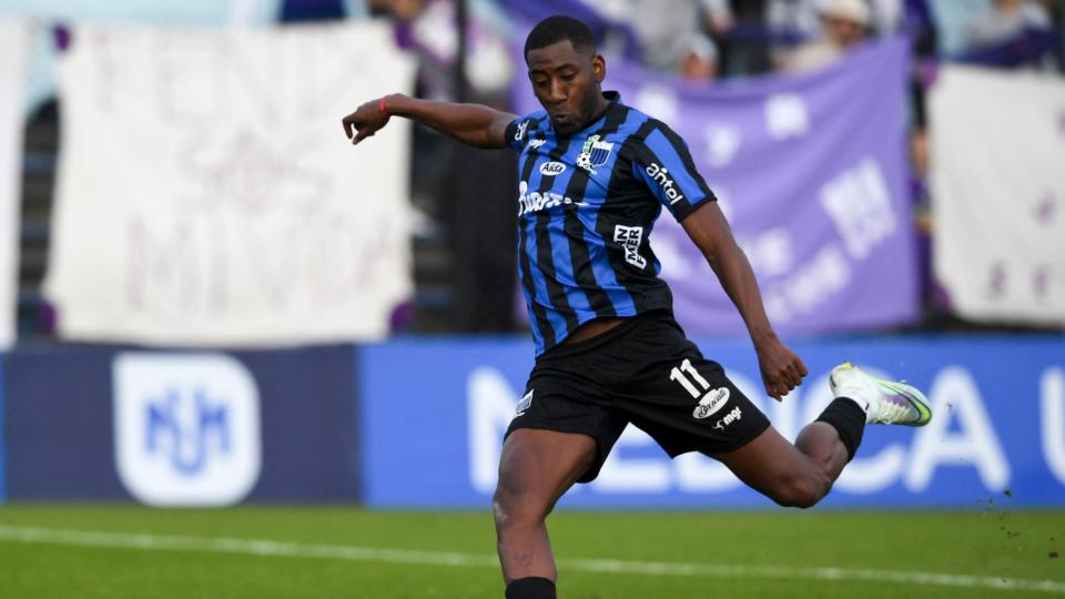 Cruz Azul hace oficial la llegada de Gonzalo Carneiro