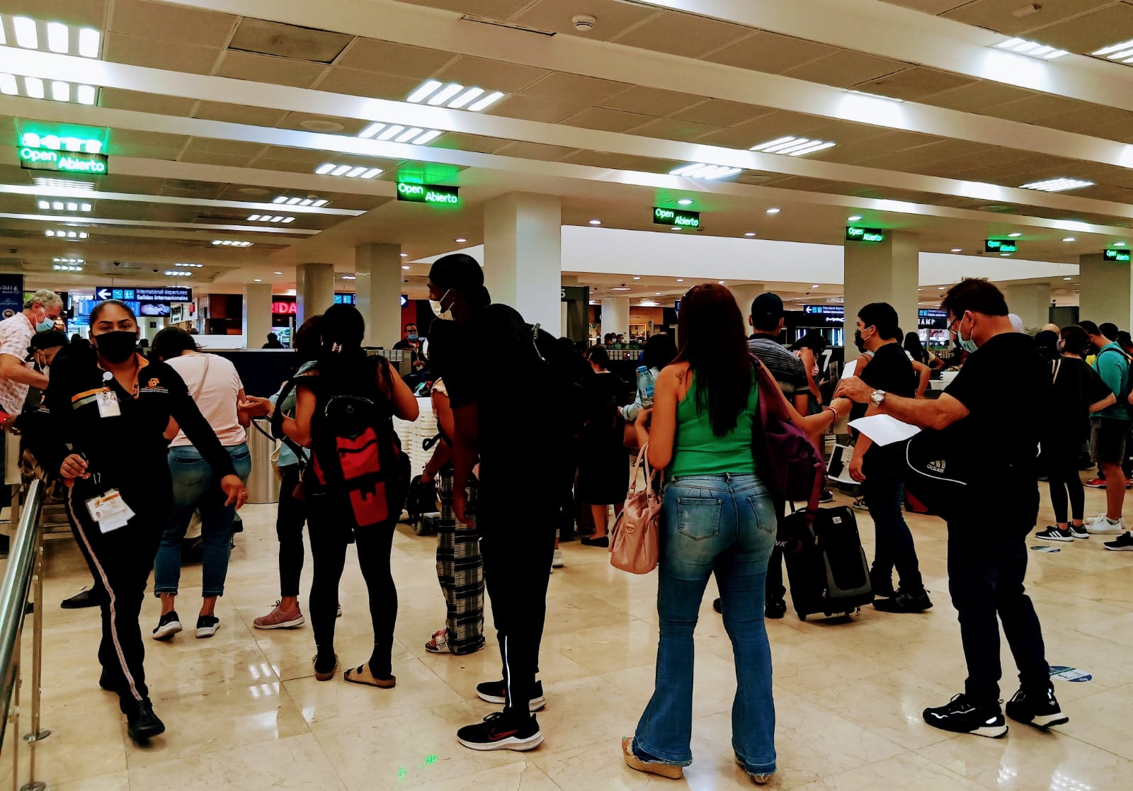 Mantener fronteras abiertas en México permitió repunte turístico