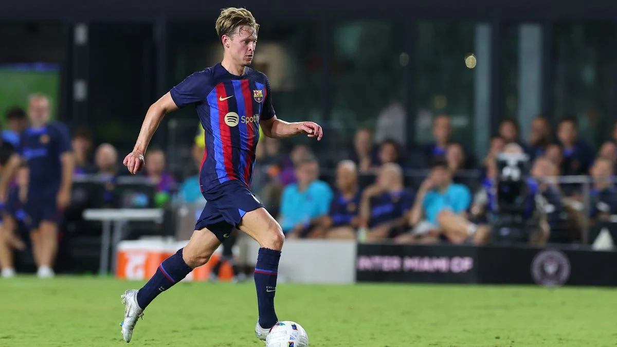 ¿Frenkie obligado a reducción de salario?
