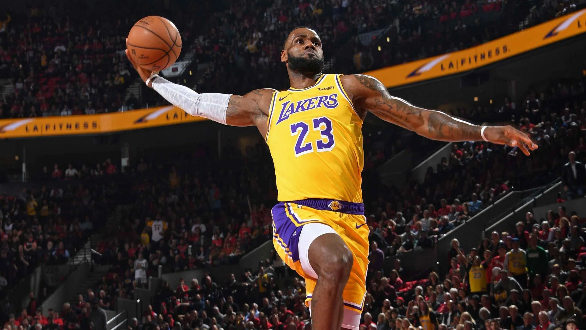 Los Lakers fichan a nuevos jugadores a bajo costo
