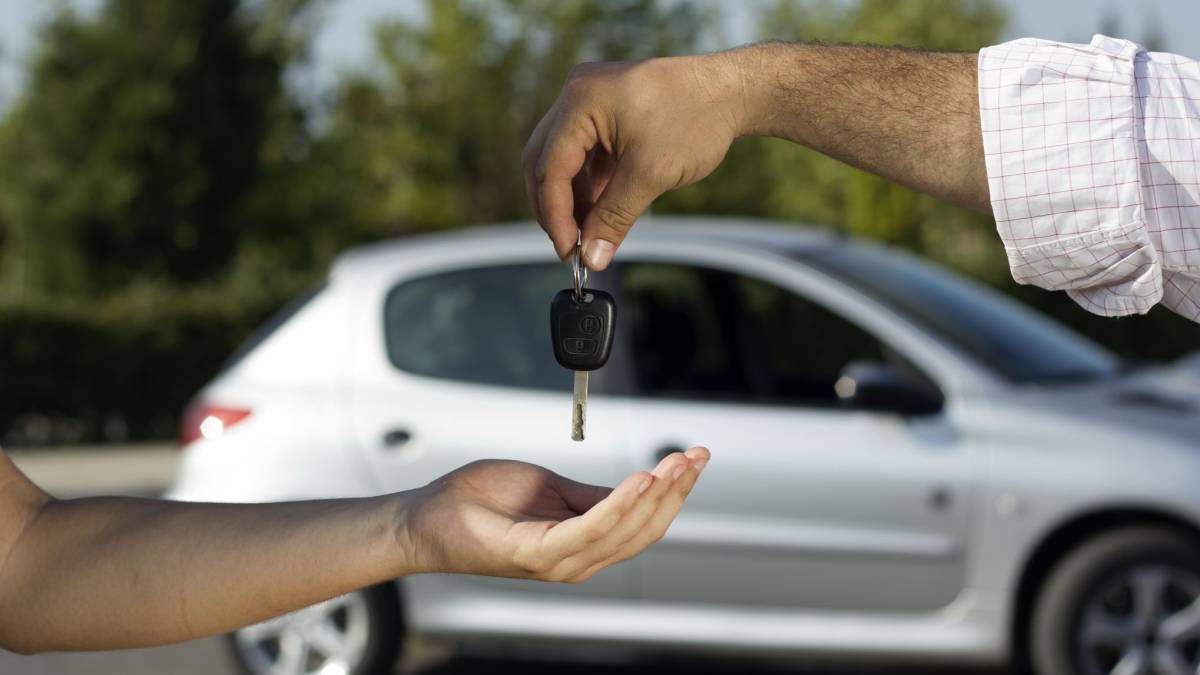 Capturan a sujeto que compraba autos con cheques sin fondo en Quintana Roo