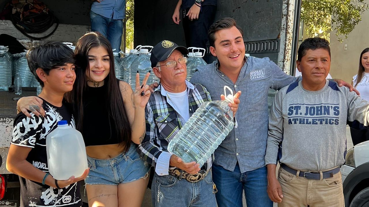 ¡Qué gran corazón! Karely donó 5 mil litro de agua a NL