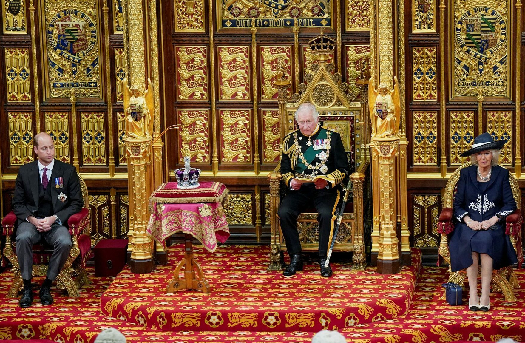Confirman el sucesor de la reina Isabel II; el rey Carlos III