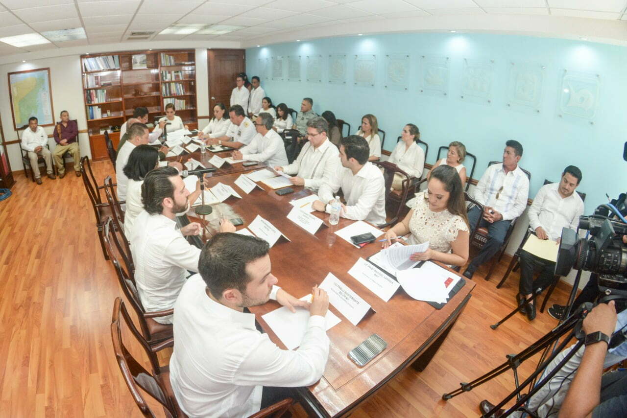 Lili Campos presente en la Instalación del Comité de Protección Civil estatal