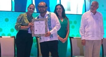Playa Centro y Playa Norte reciben certificado platino