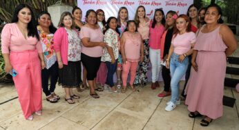 Atenea Gómez encabeza desayuno con causa acompañada de mujeres isleñas sobrevivientes del cáncer de mama