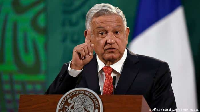 AMLO anuncia reestructuración de la deuda externa