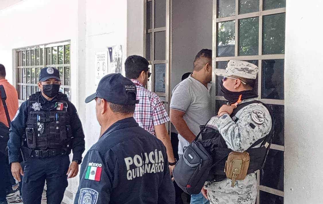 Arriban 10 cubanos en balsa a la Isla de la Pasión