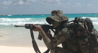 Marina hace demostración de operaciones navales en Playa Forum