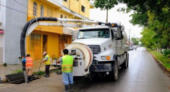 Atención permanente por lluvias en Cancún