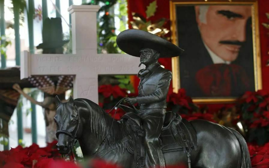 Recuerdan a Vicente Fernández a un año de su muerte