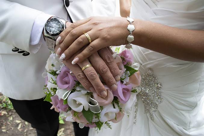 Yensunni Martínez invita a aprovechar bodas colectivas gratuitas