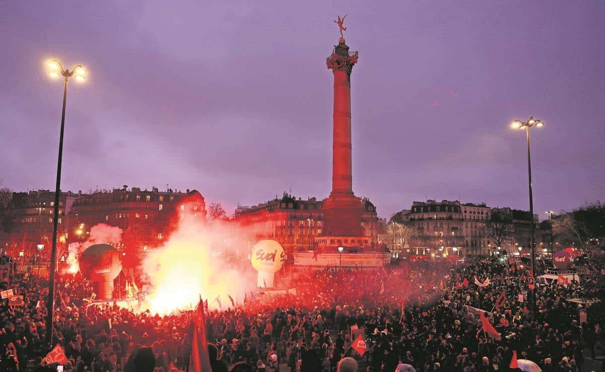 Protestan en Francia por reforma de pensiones