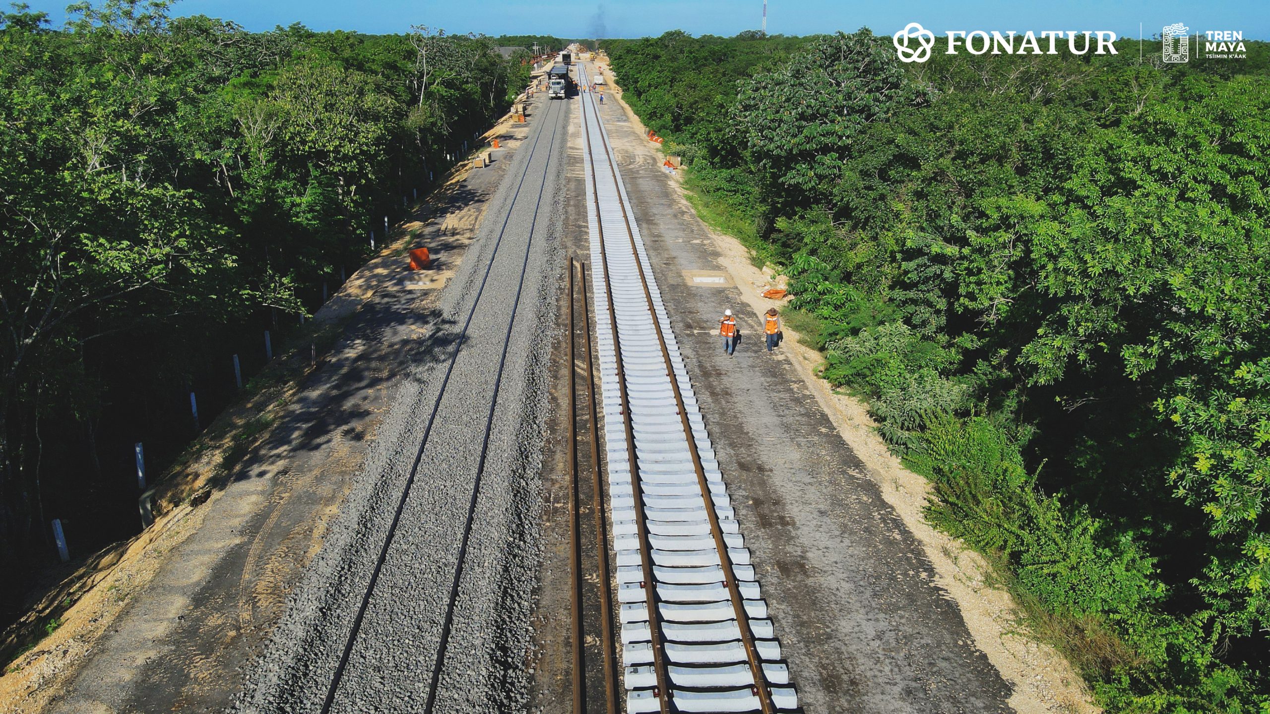 Ampliarán vía de acceso a Puerto Morelos para trasladar balastro