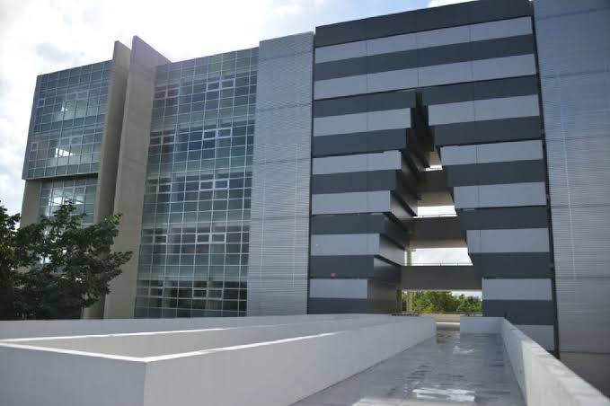 Invitan a fomentar la lectura con poesía amorosa en la Uqroo Cancún