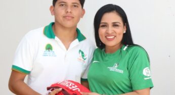 Seleccionados de baloncesto y fútbol en Puerto Morelos reciben uniformes