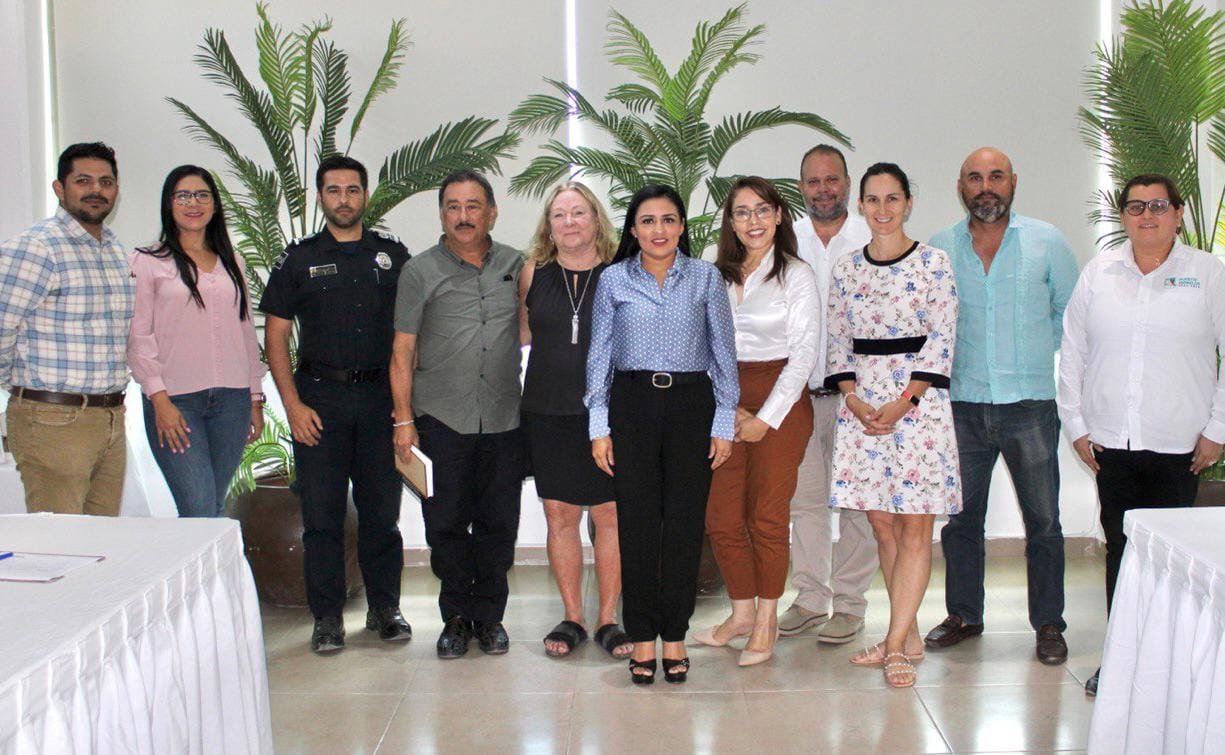 Recibe Blanca Merari a los Cónsules de países norteamericanos