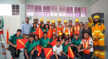 Mara Lezama da la bienvenida estudiantes del CONALEP