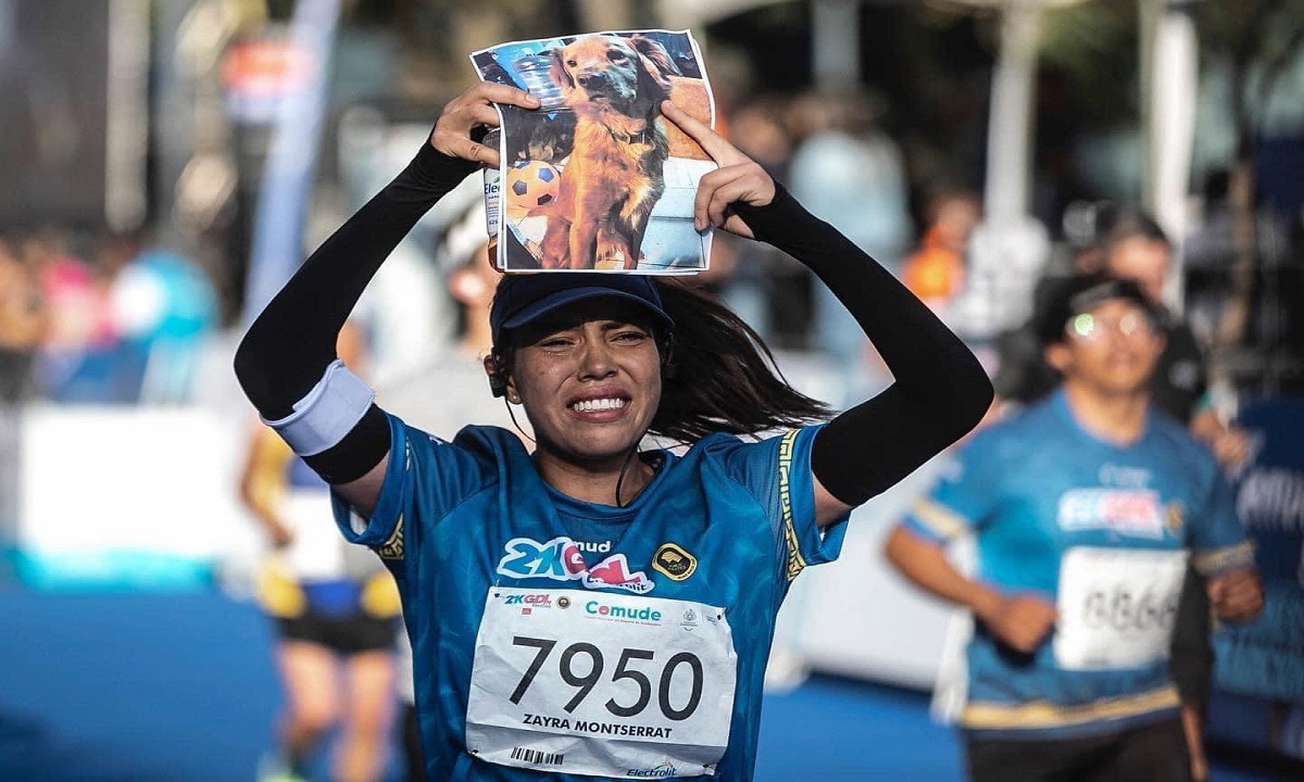 Murió su perrita y le dedicó el Medio Maratón de Guadalajara