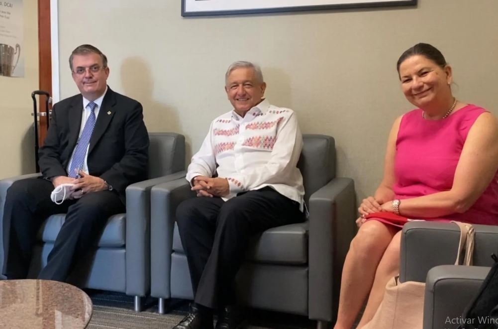 AMLO acusa a exembajadora Martha Bárcena de conservadora
