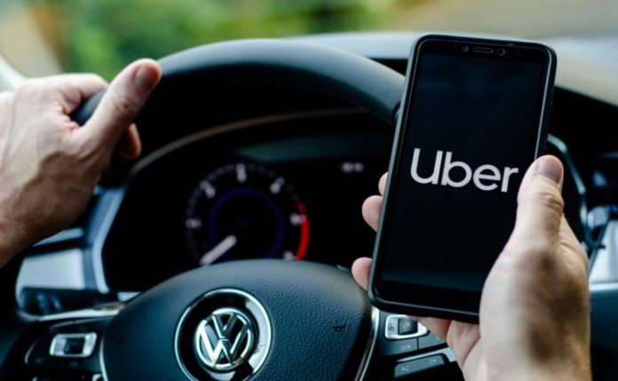 Acepta director del Imoveqroo que Uber sí puede operar en Quintana Roo