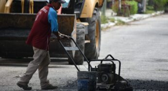 Puerto Morelos recibe mantenimiento permanente en la red vial