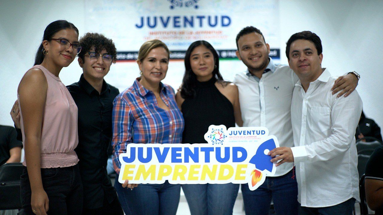 Gobierno municipal brinda educación financiera a jóvenes