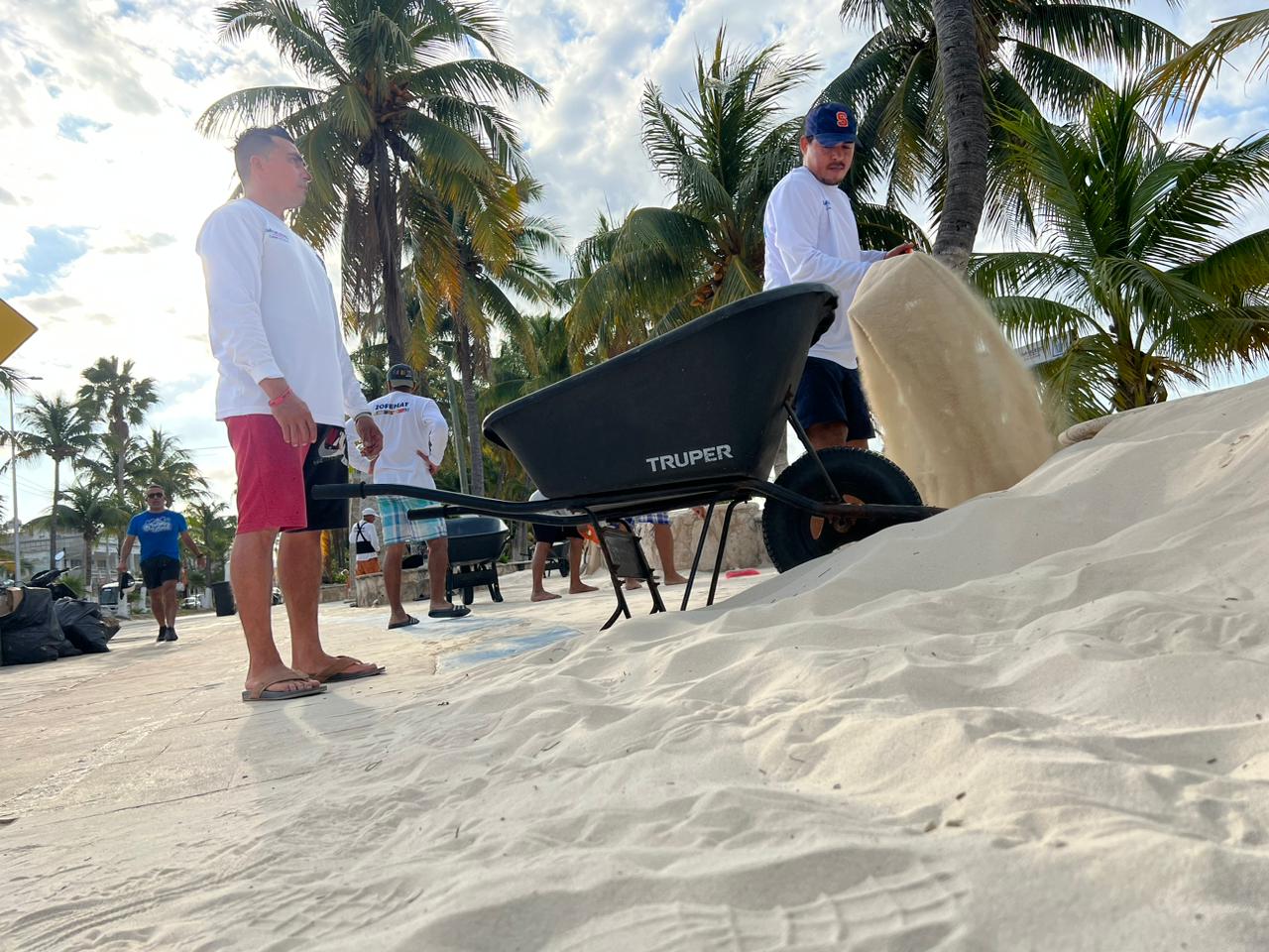 Realizan labores de recuperación de Playa Centro, tras ‘surada’