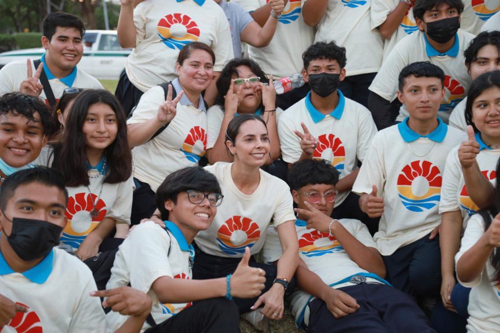 Fortalece Ana Patricia Peralta identidad cancunense