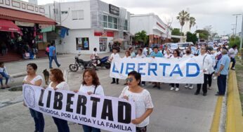 Marchan en Chetumal por la ‘libertad’ religiosa