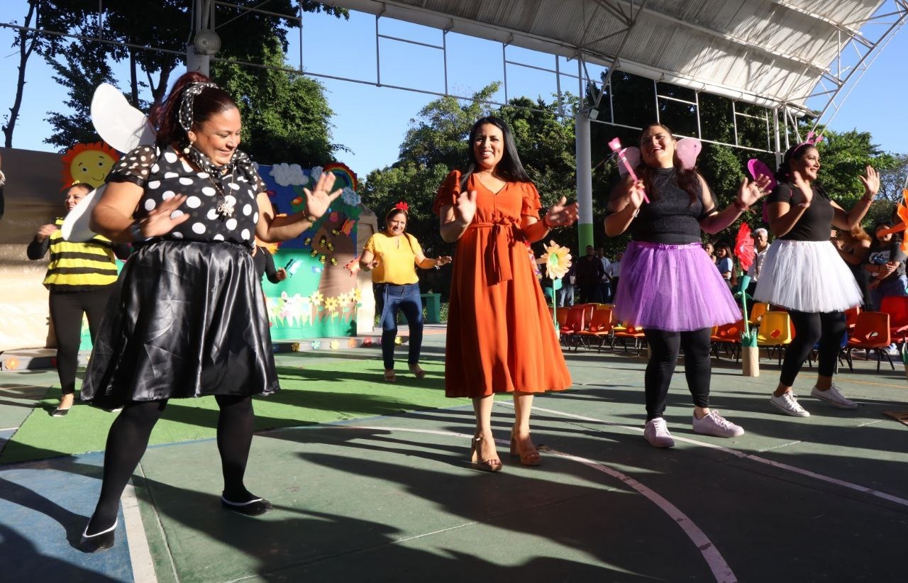 Blanca Merari asiste a celebración de la primavera del CADI