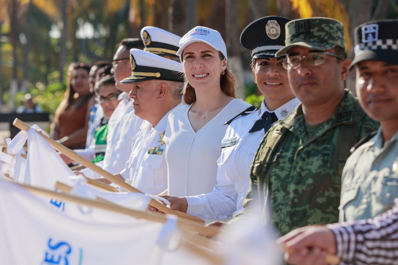 Atenea Gómez da banderazo de Operativo Vacacional