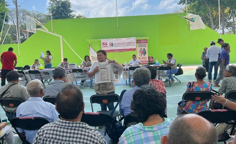 Canjean 150 tarjetas del Bienestar en Puerto Morelos