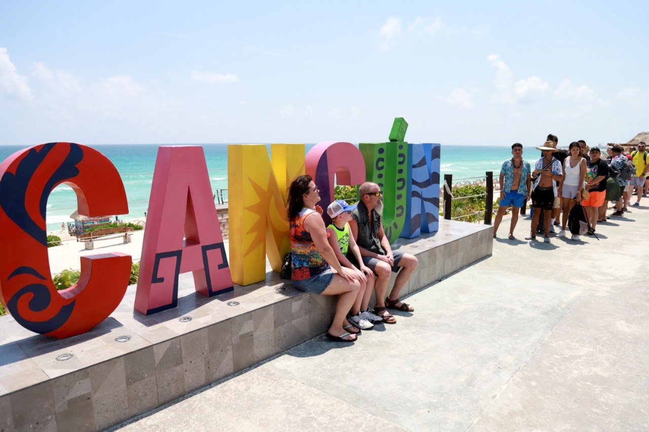 Respaldan turistas a Cancún como destino preferido