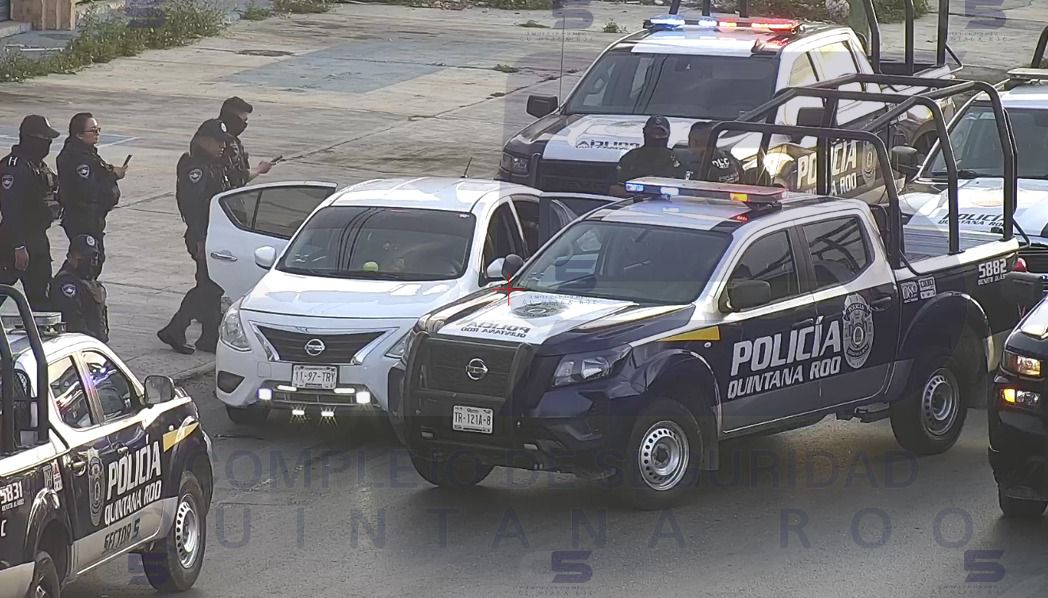 Detienen a taxista que agredió a chofer de Uber