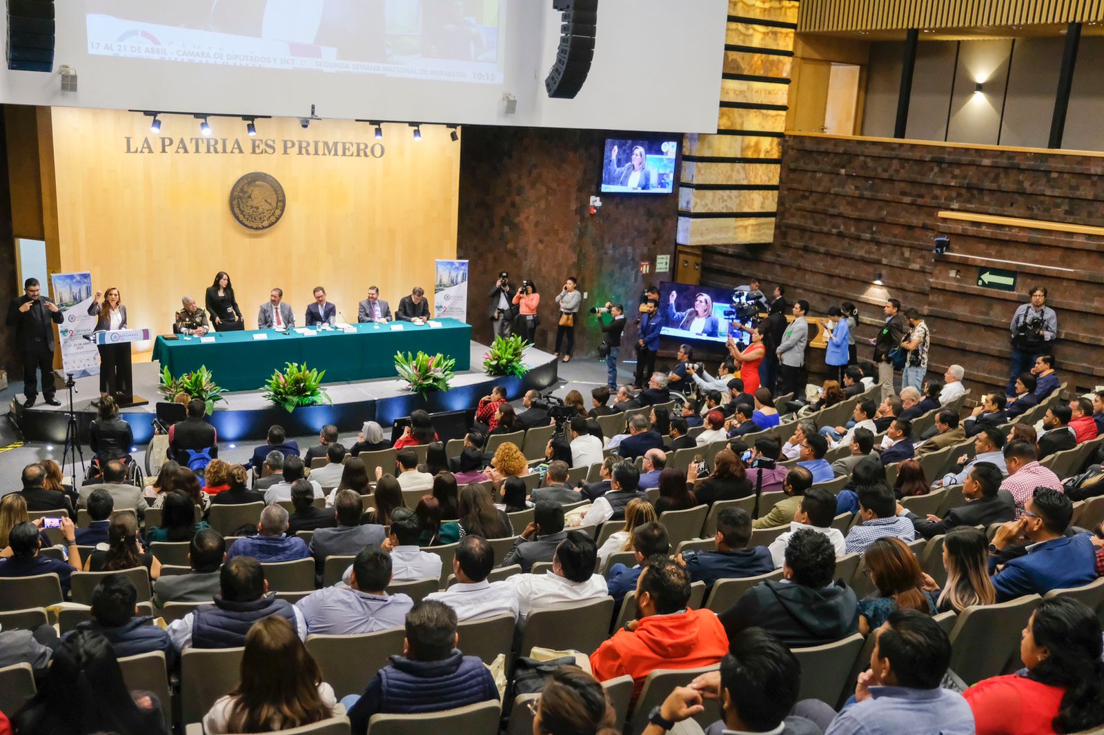 Mara Lezama inaugura ante diputados, el Foro de Infraestructura Transformadora