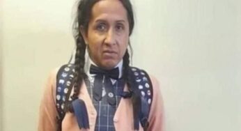 VIDEO | Hombre se disfraza de alumna para ingresar al baño de niñas en colegio de Perú