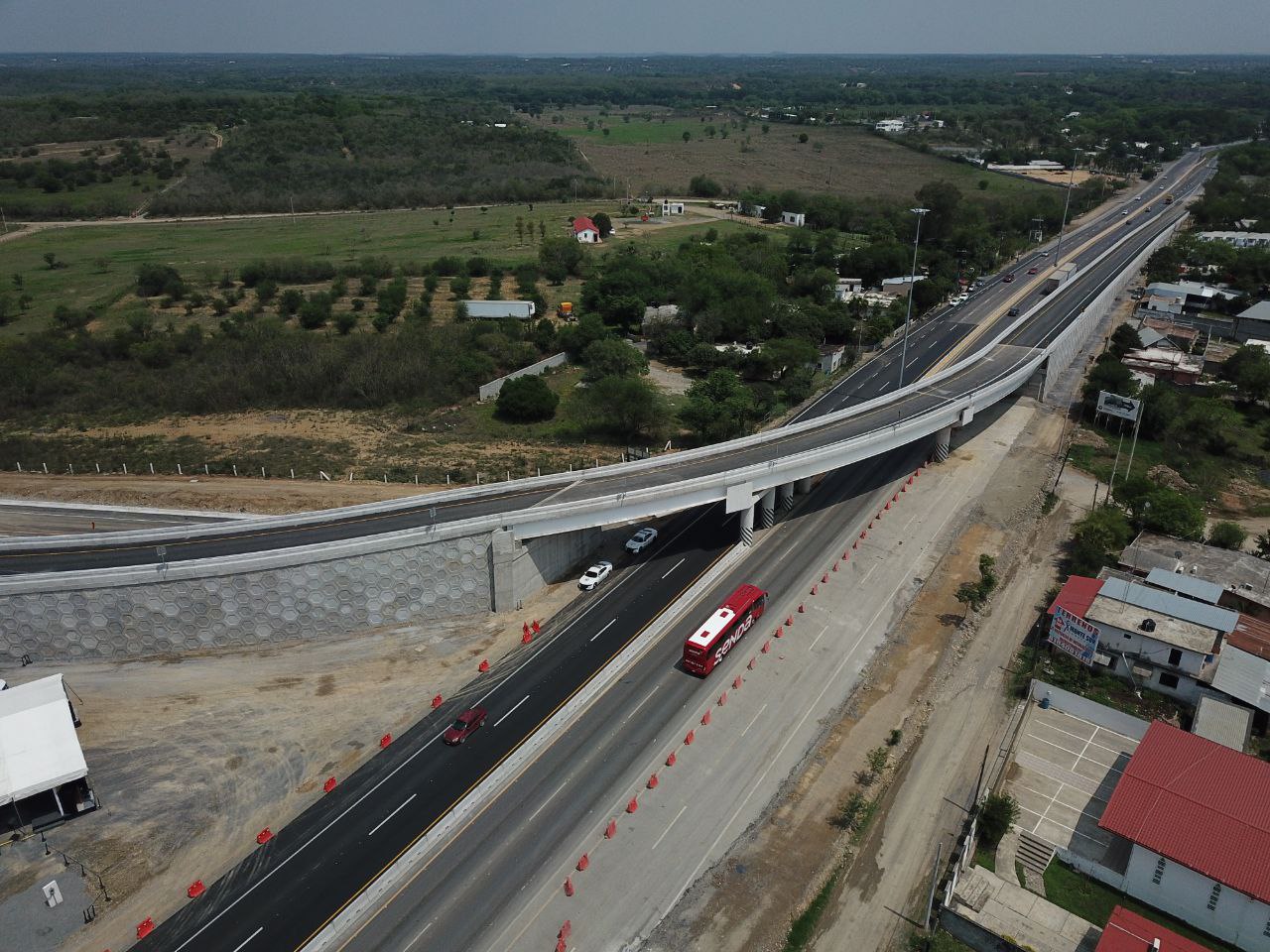 Inauguran nuevo Periférico en Nuevo León