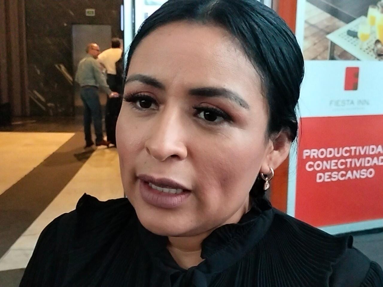Resalta edil de Puerto Morelos importancia de mantener limpio desagües y alcantarillas para reducir inundaciones