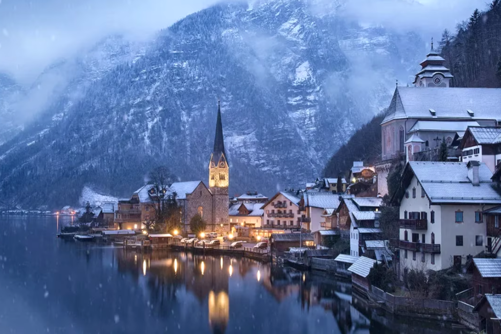 Habitantes de la ciudad que inspiró Frozen colocan muros para evitar selfies