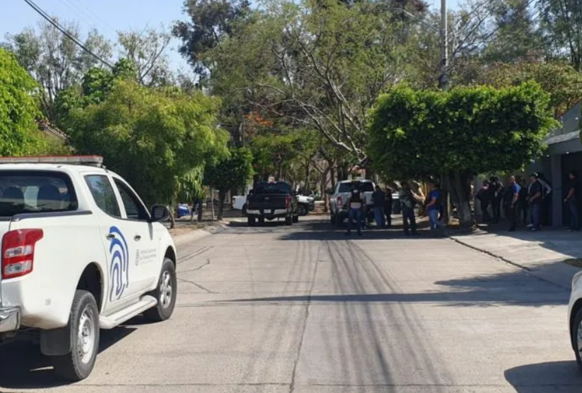Catean inmueble por la desaparición de siete jóvenes en Jalisco