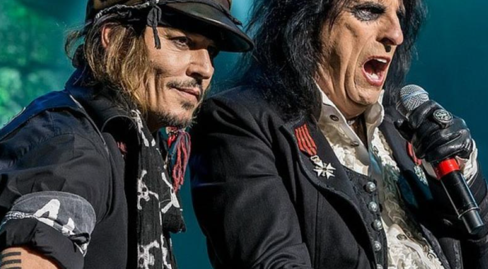 Johnny Depp pospone gira con Hollywood Vampires