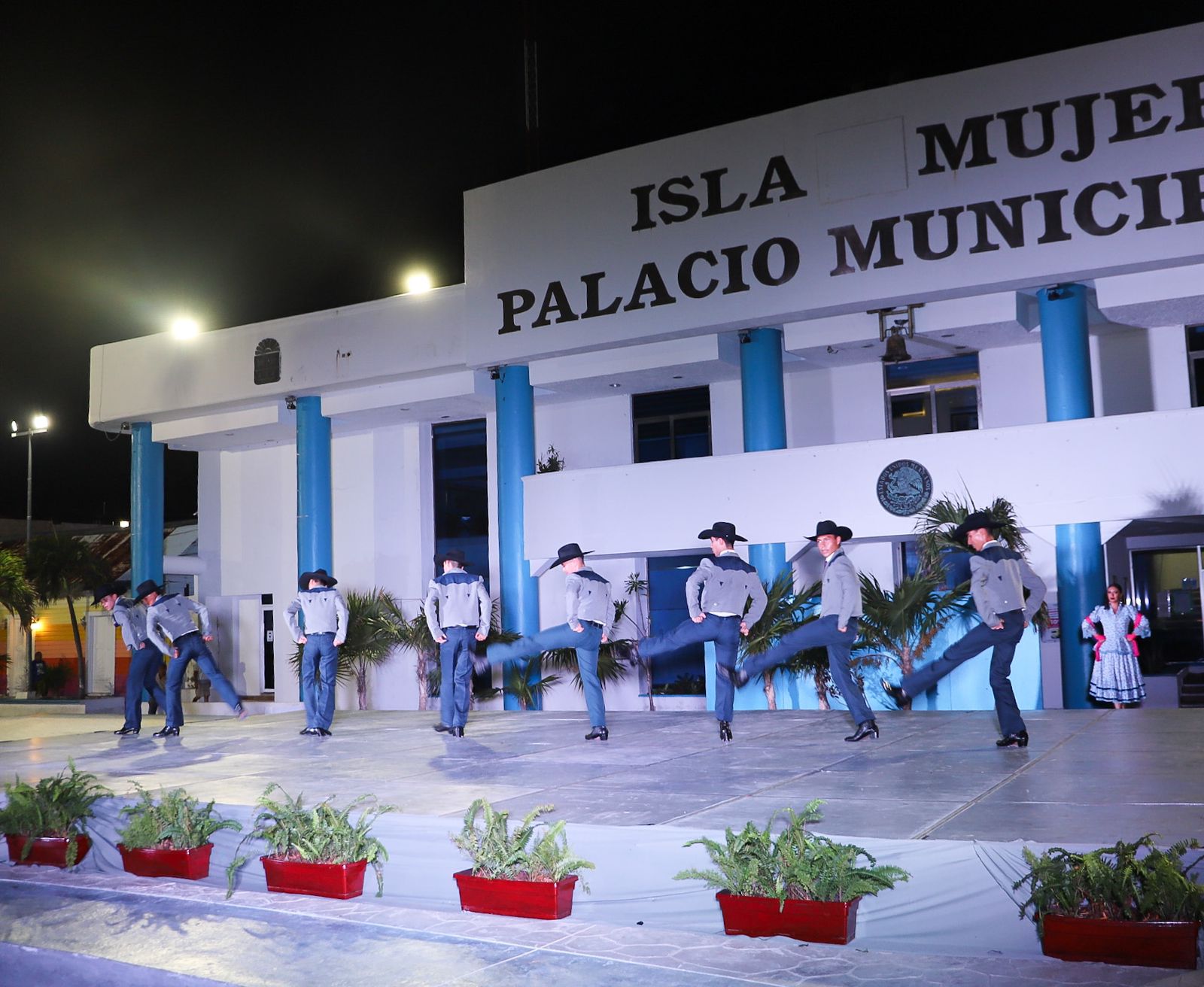 Atenea Gómez promueve el arte y la cultura entre los isleños