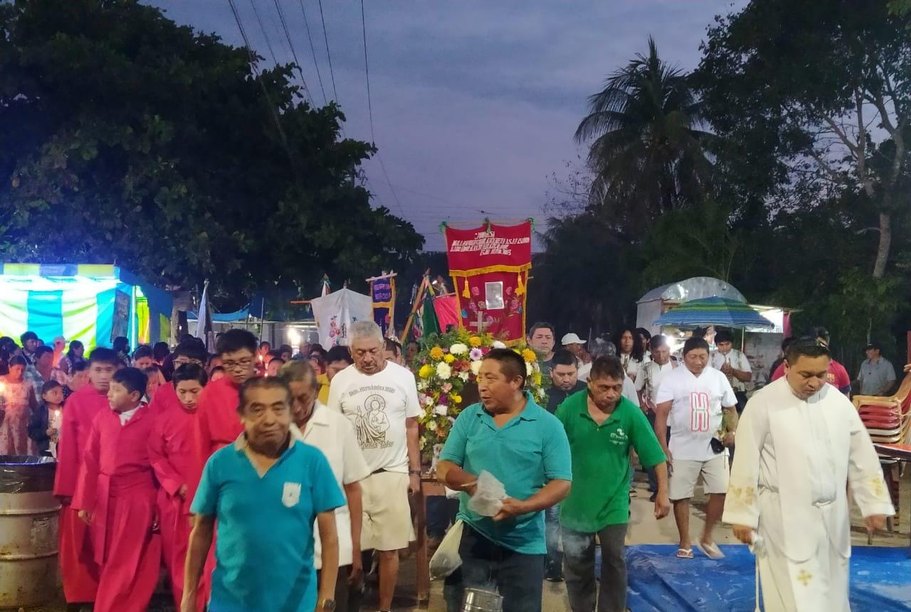 Realizan en Kantunilkín tradicional procesión en honor a San Isidro Labrador