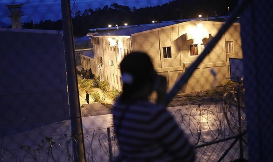 Mueren decenas de presas en motín en penal de mujeres en Honduras