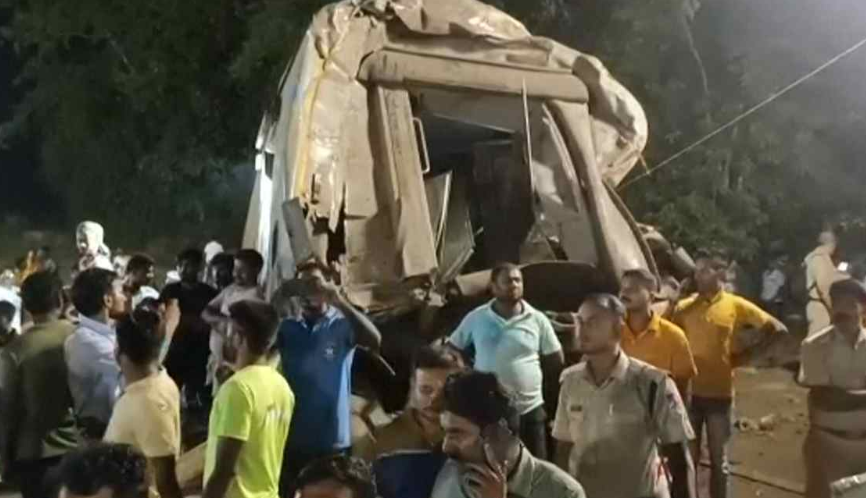 Choque de trenes en India deja 207 muertos