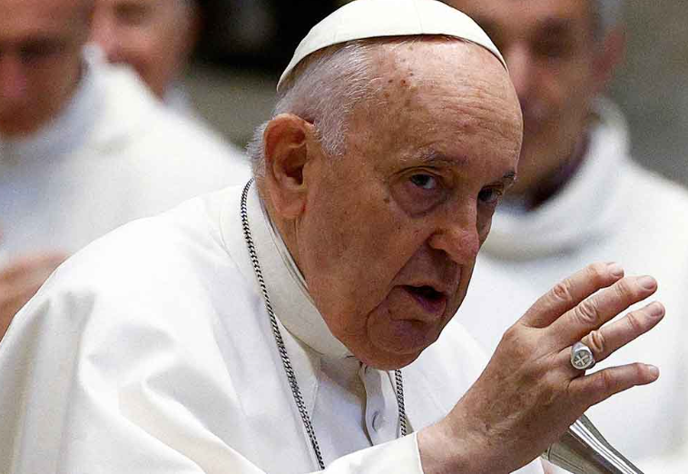 El Papa Francisco de nuevo al hospital